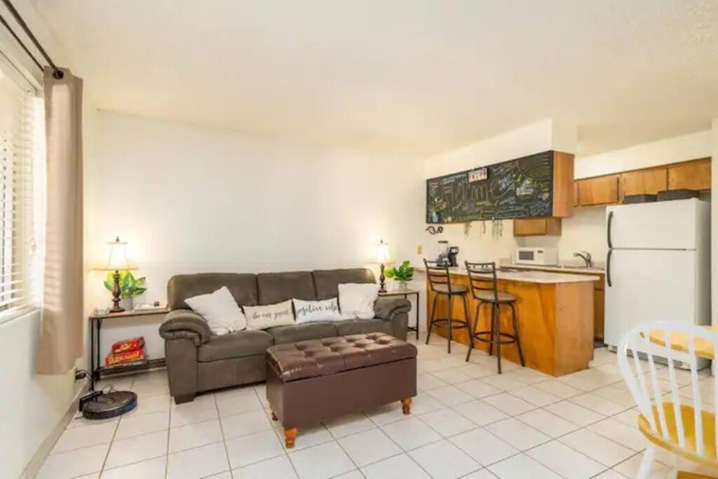 Pool King Lake Suite-Walk To Dt & Lake! Lake Havasu City Exterior foto