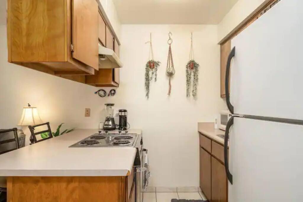 Pool King Lake Suite-Walk To Dt & Lake! Lake Havasu City Exterior foto